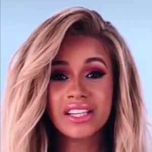 Meet your Posher, Ally